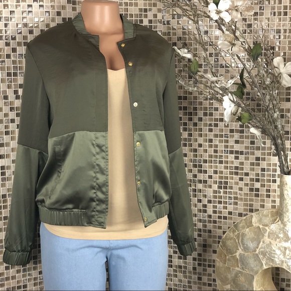 Guess Jackets & Blazers - GUESS Olive Green Button Up Jacket